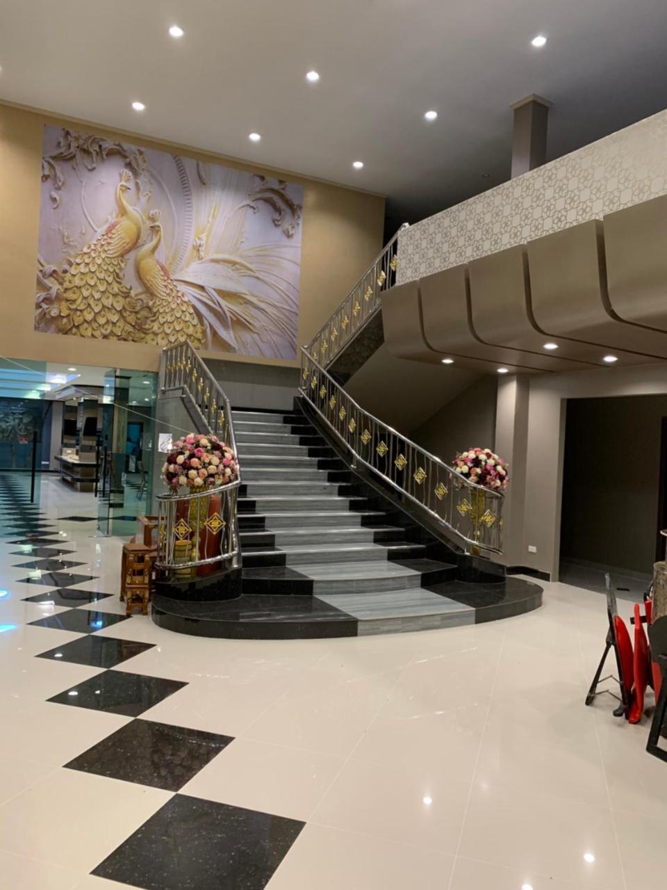 โรงแรมมาลินี Surin Exteriör bild