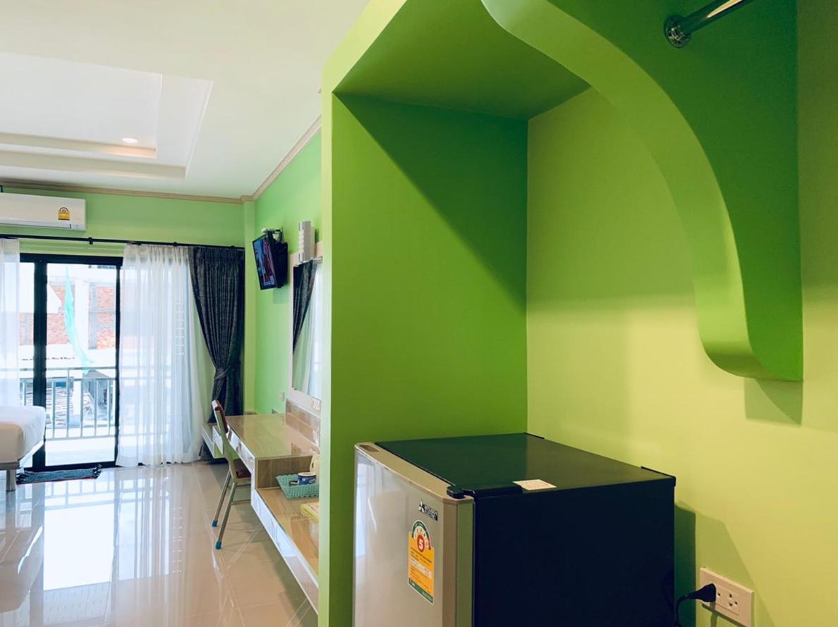โรงแรมมาลินี Surin Exteriör bild